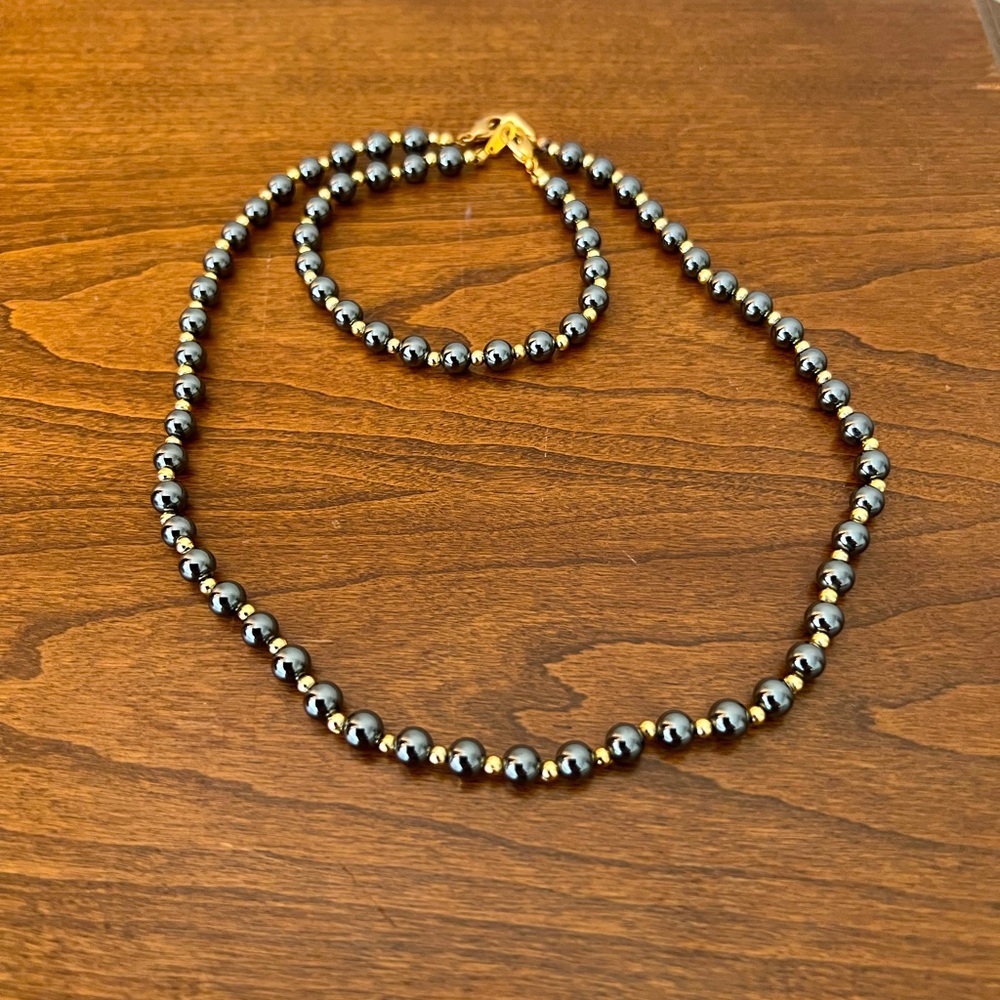 Necklace and bracelet set